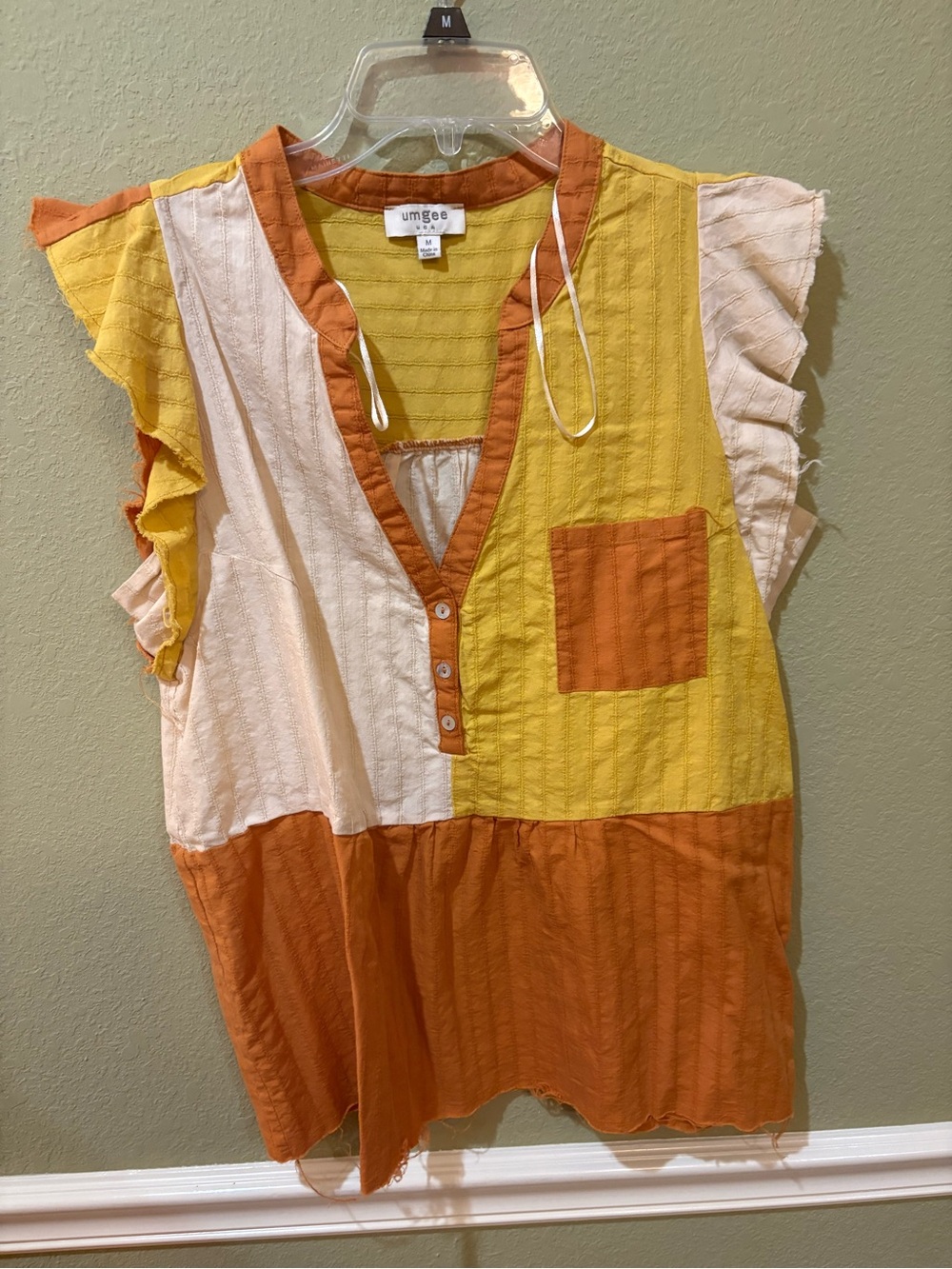 Umgee Colorblock V-Neck Flutter Sleeve Top in Yellow, Orange & Cream